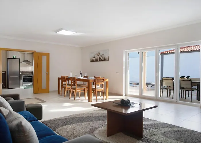 Villa Rosa Com Piscina E Jacuzzi Salir de Matos fotoğrafı