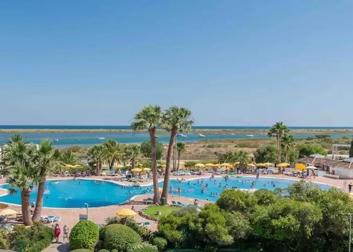 Resort Beach House With Pools In カバナス・デ・タビラの写真